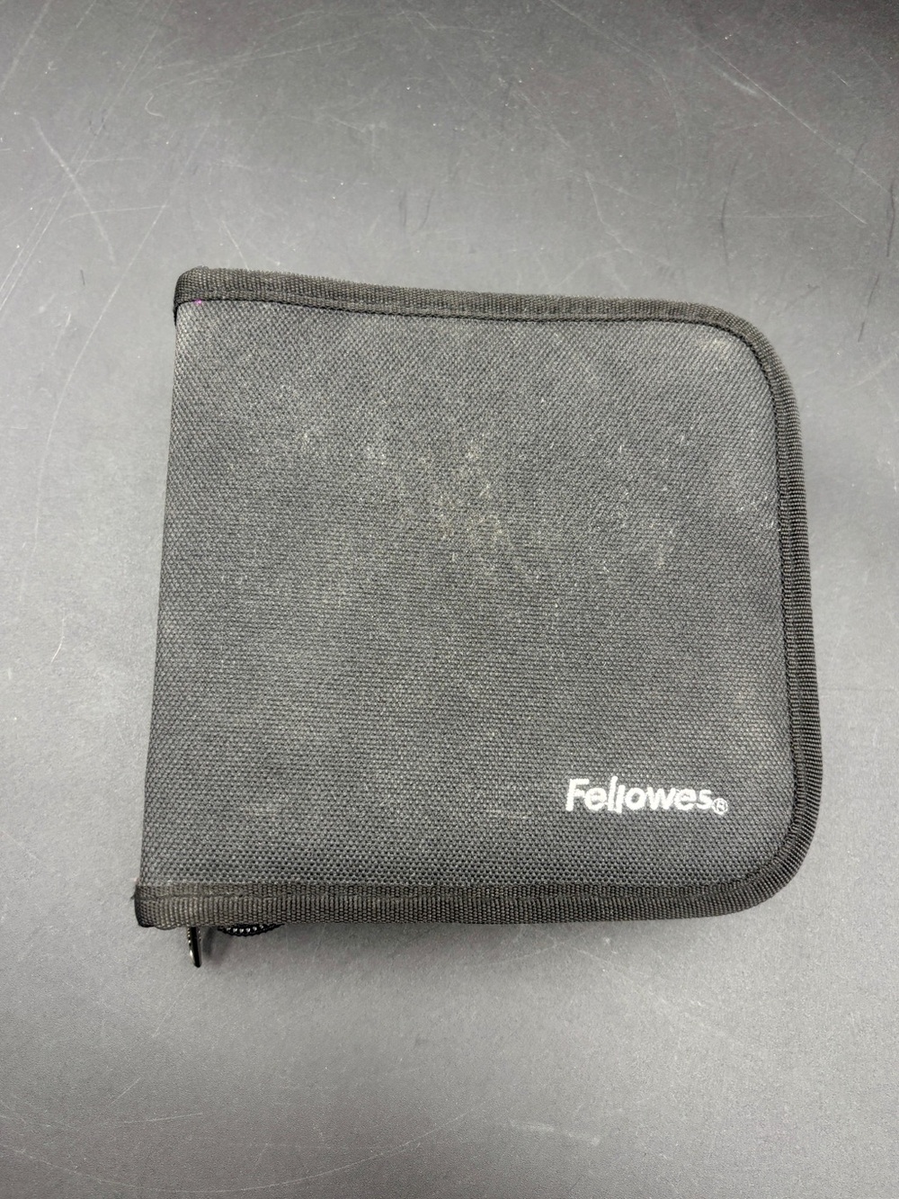 Fellowes 24 Disc Portable CD/DVD/Video Game Soft Side Zip Carry Case Wallet